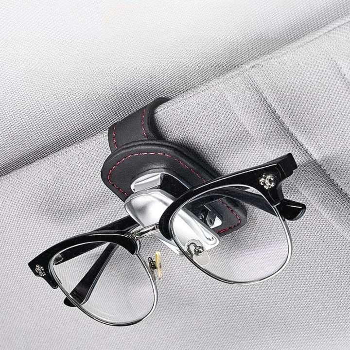 ClipGuard™ - Bewahre deine Brille sicher und griffbereit im Auto auf!